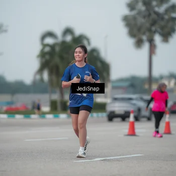 Runner Photo 7553635