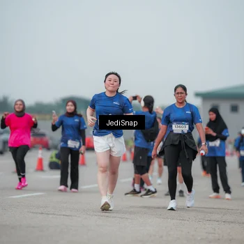 Runner Photo 7553636
