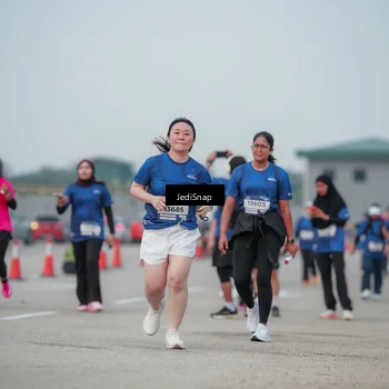 Runner Photo 7553641