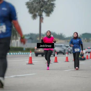 Runner Photo 7553643