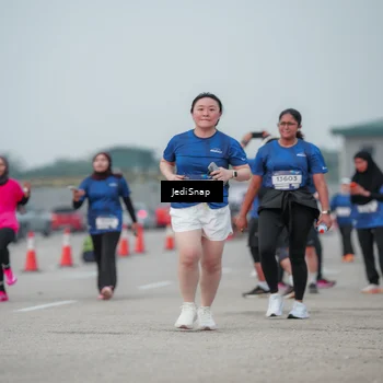 Runner Photo 7553644