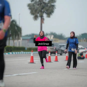 Runner Photo 7553650