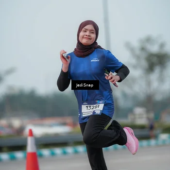 Runner Photo 7553674