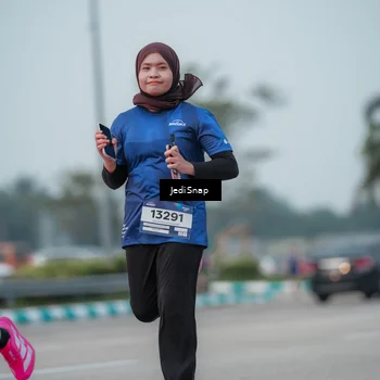 Runner Photo 7553675