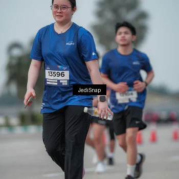 Runner Photo 7553687