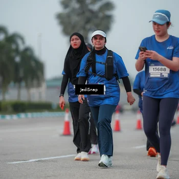 Runner Photo 7553705