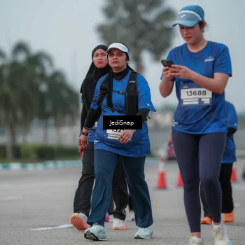 Runner Photo 7553711
