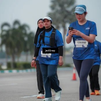 Runner Photo 7553712