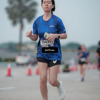 Runner Photo 7553755