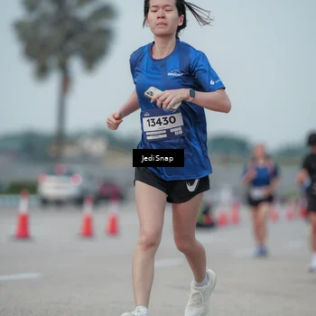 Runner Photo 7553758