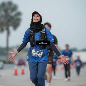 Runner Photo 7553786