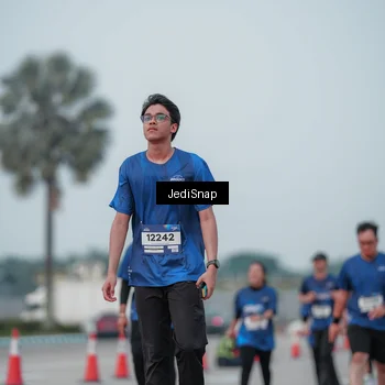 Runner Photo 7553794