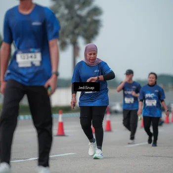 Runner Photo 7553800