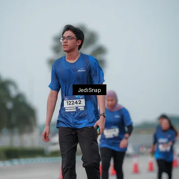 Runner Photo 7553801
