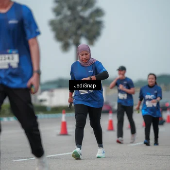Runner Photo 7553805
