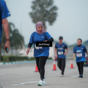 Runner Photo 7553811