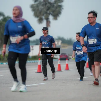 Runner Photo 7553812