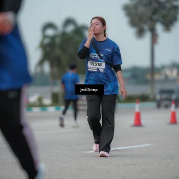 Runner Photo 7553840