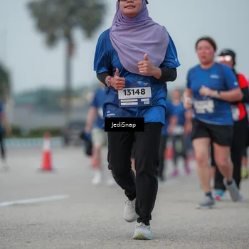 Runner Photo 7553847