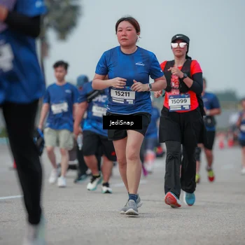 Runner Photo 7553853