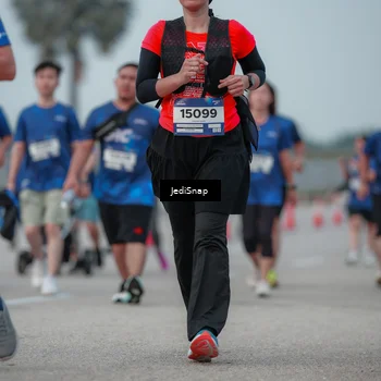 Runner Photo 7553864