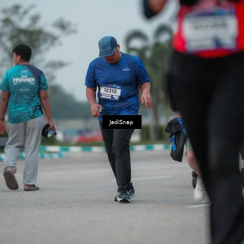 Runner Photo 7553873