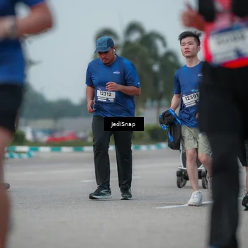 Runner Photo 7553874
