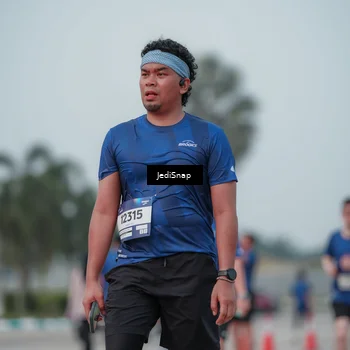 Runner Photo 7553900