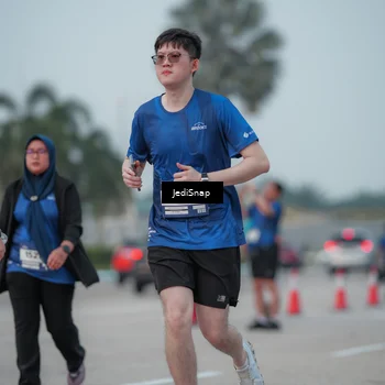 Runner Photo 7553917