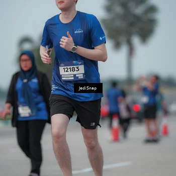 Runner Photo 7553924
