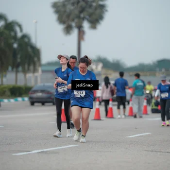 Runner Photo 7553935