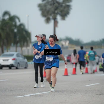 Runner Photo 7553937