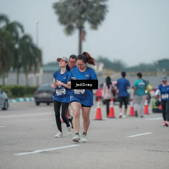 Runner Photo 7553944