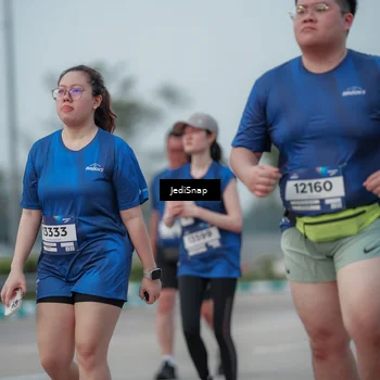 Runner Photo 7553954
