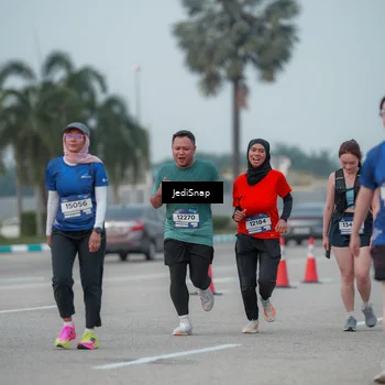 Runner Photo 7553957