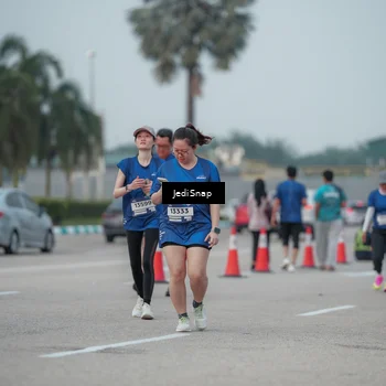 Runner Photo 7553961