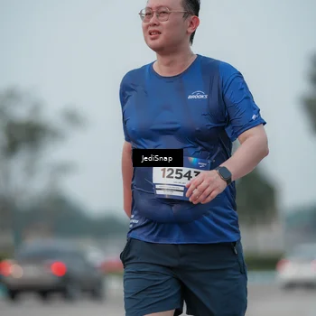 Runner Photo 7553977