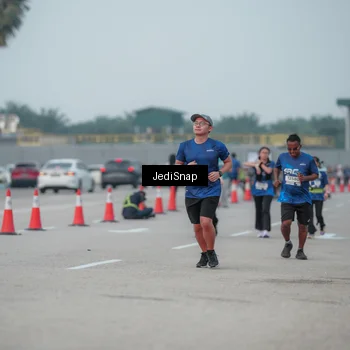Runner Photo 7553989