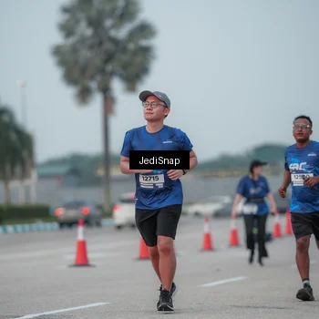 Runner Photo 7553990