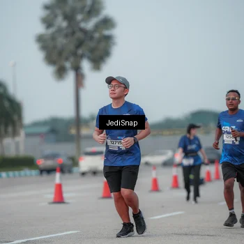 Runner Photo 7553991