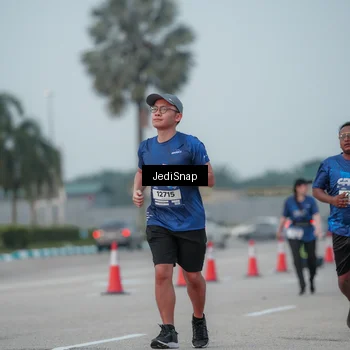 Runner Photo 7553993