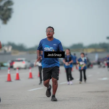 Runner Photo 7553996