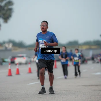 Runner Photo 7553997