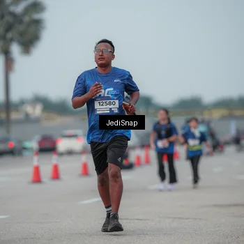Runner Photo 7553998