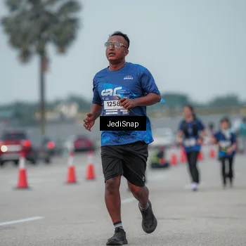 Runner Photo 7554004