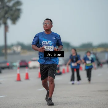 Runner Photo 7554008