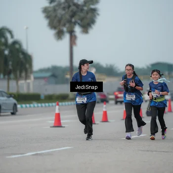 Runner Photo 7554009