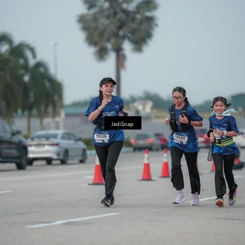 Runner Photo 7554012