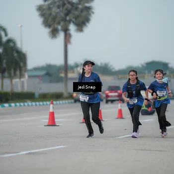 Runner Photo 7554014