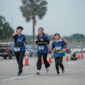 Runner Photo 7554020
